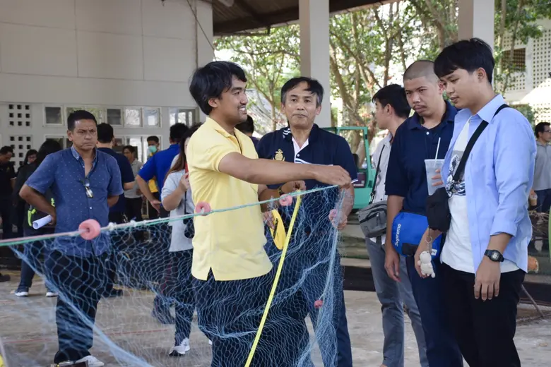 รองฯ วิชาญ ลงพื้นที่จ.ระยอง เตรียมความพร้อม จนท.ประมงรักษามาตรฐานการตรวจเครื่องมือประมง 22 ชนิด เพื่อออกใบอนุญาตทำประมงพาณิชย์รอบปี 63-64