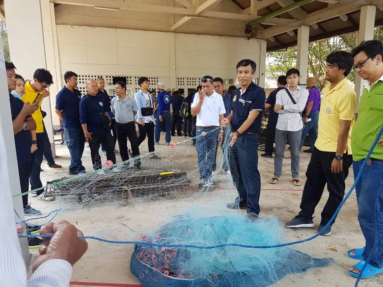 รองฯ วิชาญ ลงพื้นที่จ.ระยอง เตรียมความพร้อม จนท.ประมงรักษามาตรฐานการตรวจเครื่องมือประมง 22 ชนิด เพื่อออกใบอนุญาตทำประมงพาณิชย์รอบปี 63-64