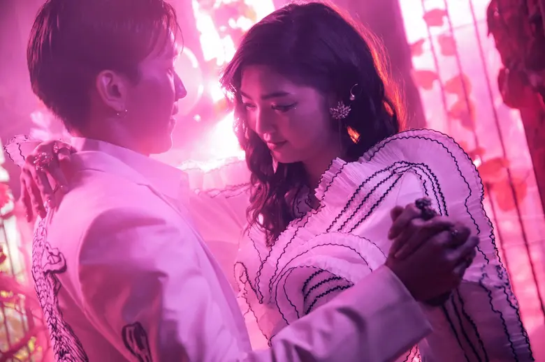 เป้ อารักษ์ ช็อค!!! เจอแฟนเก่ากำลังแต่งงาน ใน MV “ยิ้ม” ของ Instinct