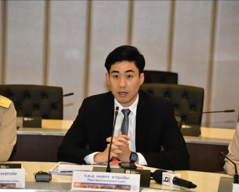 ร.ต.อ.พงศกร ขวัญเมือง โฆษกของกรุงเทพมหานค...