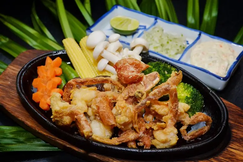 ชวนลิ้มลองความอร่อยจากเมนูปูนิ่มในแบบฉบับ...