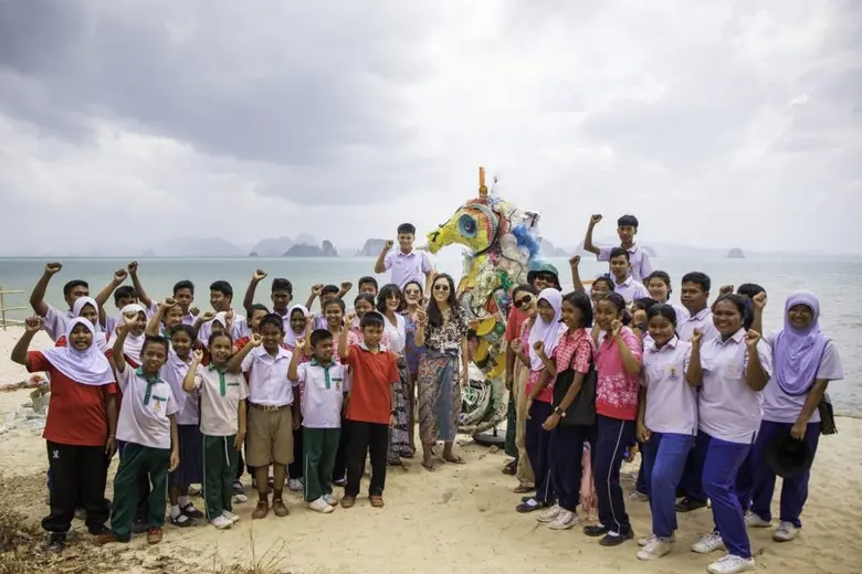 โรงแรมเคป กูดู สานฝันให้กับเยาวชนไทยบนเกาะยาวน้อย  จัดประกวดผลงานศิลปะจากขยะรีไซเคิล ชิงทุนการศึกษากับ KUDU GOES GREEN ครั้งที่ 2