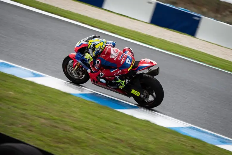 “ฮาสลัม-เบาติสต้า” ไล่แซงคู่แข่งเข้าวินที่ 5-6 เปิดฉาก WSBK 2020