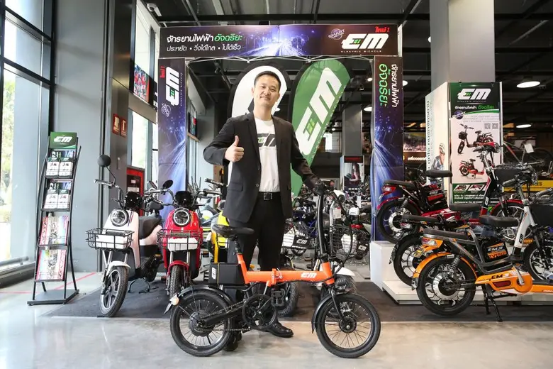 บริษัท ไลฟส์ มูฟวิ่ง จำกัด ผู้นำประกอบชิ้...