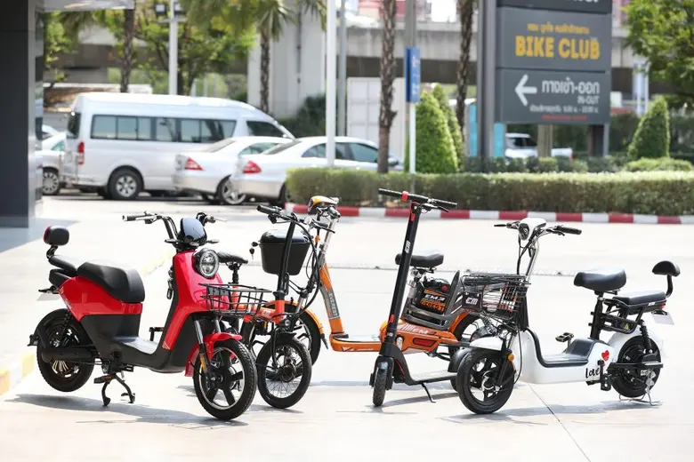 ไลฟส์ มูฟวิ่ง เปิดตัว “จักรยานไฟฟ้า EM” การันตีความประหยัดและคุ้มค่า สมศักดิ์ศรีเจ้าตลาดตัวจริง พร้อมลดมลพิษเป็นมิตรต่อสิ่งแวดล้อม