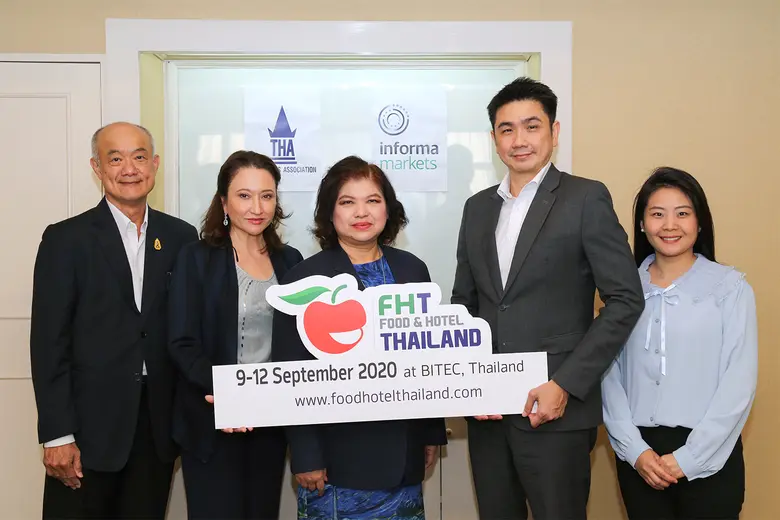 นางสาวศุภวรรณ ถนอมเกียรติภูมิ นายกสมาคมโร...