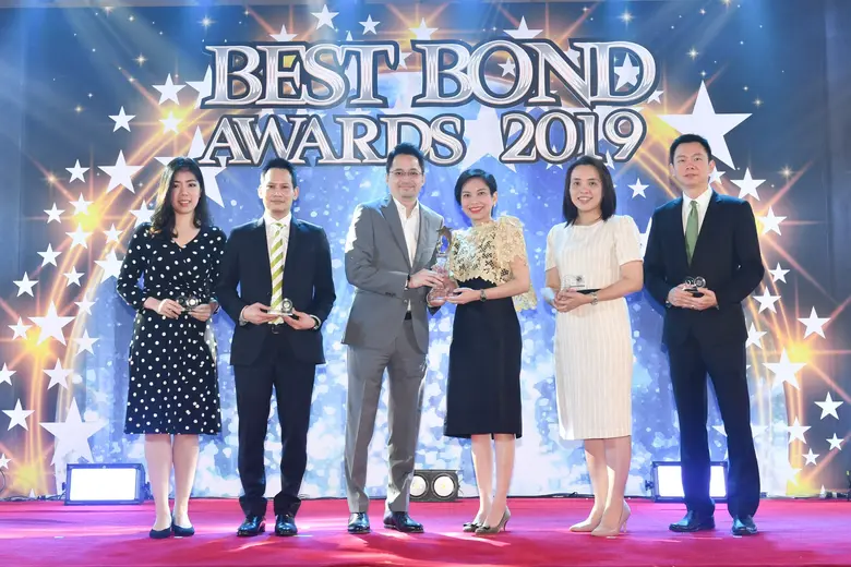 นายธิติ ตันติกุลานันท์ (ที่ 3 จากซ้าย) ผู...