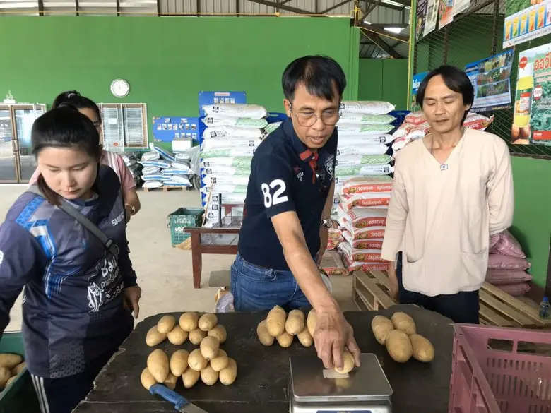 นายจณภพ กาญจนประดิษฐ์ ผู้อำนวยการกลุ่มส่ง...