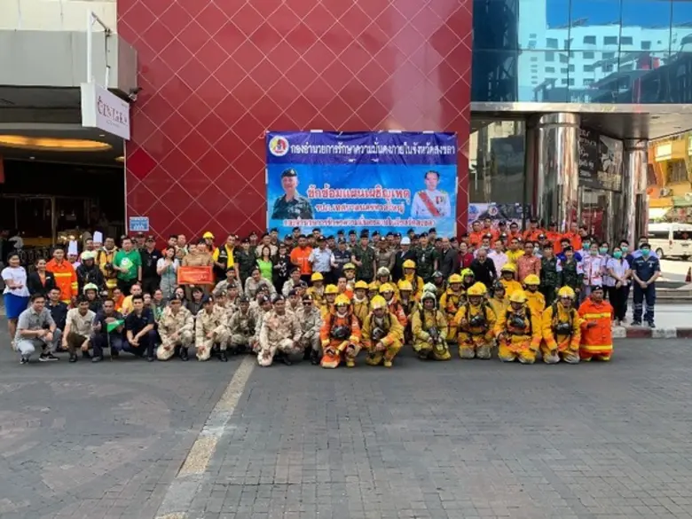 นายมนูญ วุฒิ ผู้จัดการทั่วไป พร้อมด้วยคณะ...