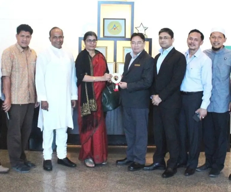 นายมนูญ วุฒิ ผู้จัดการทั่วไป โรงแรมเซ็นทา...