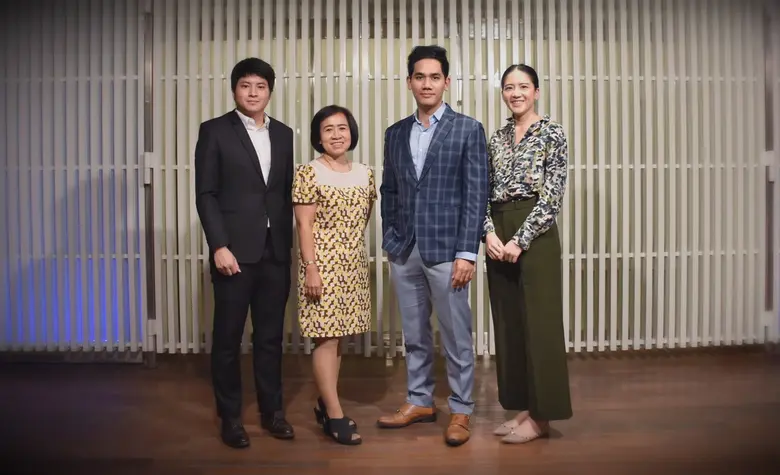 นายปิยวัชร ราชพลสิทธิ์ (ที่2จากขวา) ประธา...