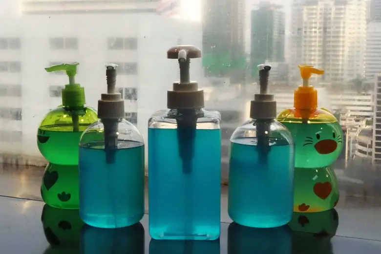 วิทยาศาสตร์ฯ มธ. เปิด 4 ทริค รับมือ COVID-19 มฤตยูสายพันธุ์ใหม่ ! ให้อยู่หมัด DIY หน้ากากผ้าเส้นใย “นิตเจอร์ซี่” ราคาถูก ดีไซน์ไม่ซ้ำ ใช้ซ้ำได้