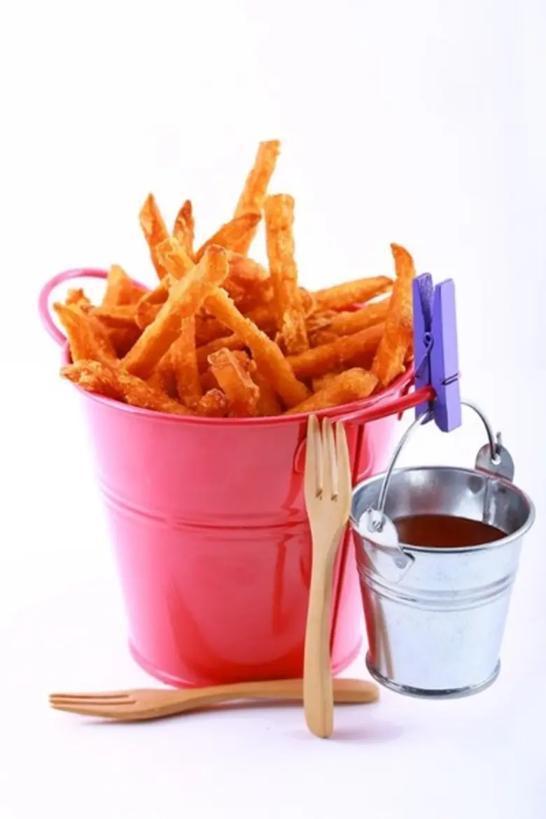 เพลิดเพลินบนบาร์สุดหรู พร้อมจิบค็อกเทล ชมวิวเมืองยามเย็น 360 องศา  ณ ครู แชมเปญ บาร์ แอท เรดสกาย