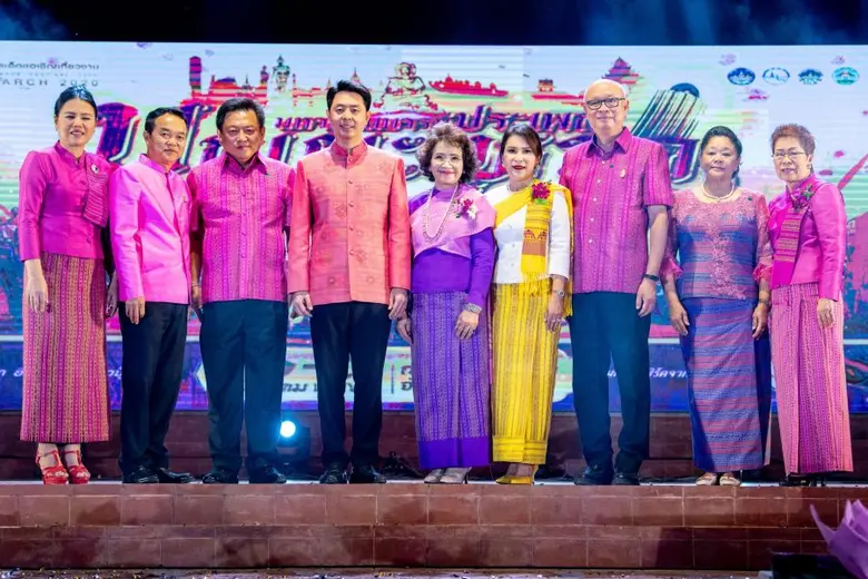 นายปรเมศวร์ งามพิเชษฐ์ ผู้ช่วยรัฐมนตรีประ...