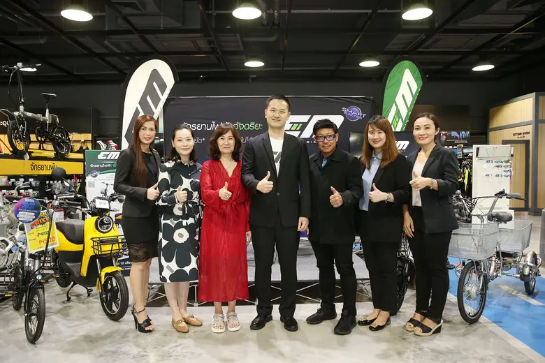 นายธานัท ธรรมพรหมกุล กรรมการผู้จัดการ บริ...