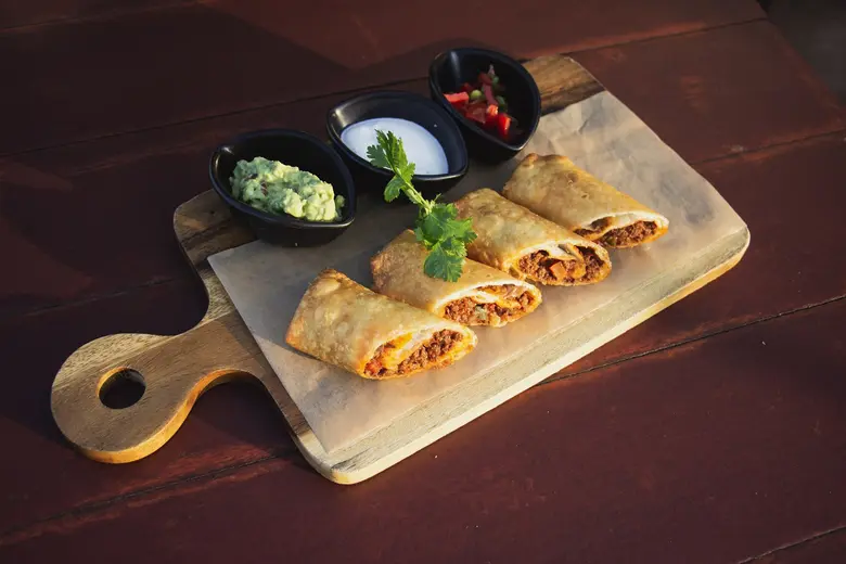 ห้ามพลาดกับเมนูชิมิชังกาไส้เนื้ออาหารขึ้น...