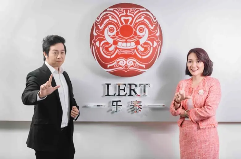 คุณสุวัฒน์ รักทองสุข CEO และ คุณซู หย่งจว...