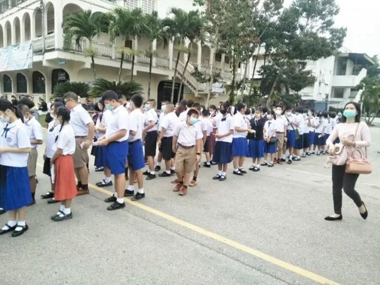 ร.ร.เลยพิทยาคม สพม.19 ป้องกันโควิด-19 สอบคัดเลือกนักเรียนห้องเรียนพิเศษ