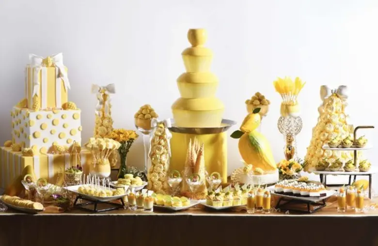 ห้องอาหารเบนิฮานา โรงแรมอวานี เอเทรียม กร...