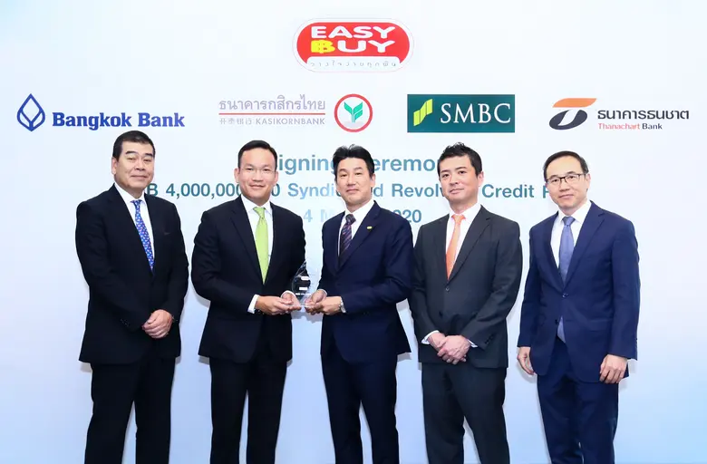 At KBank Head Office, Mr. Takeo Noda (cen...