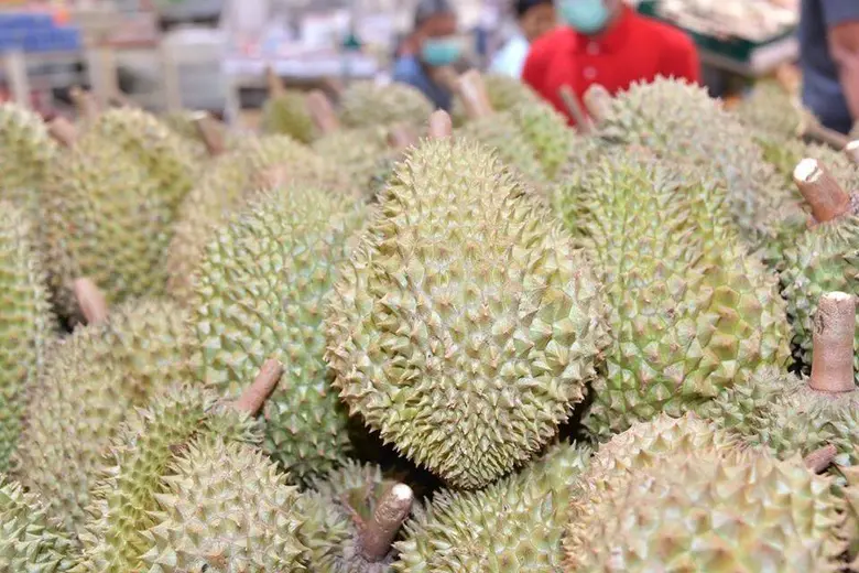 รมช.มนัญญา ลงพื้นที่จังหวัดจันทบุรีแจงมาตรการช่วยเหลือชาวสวนผลไม้