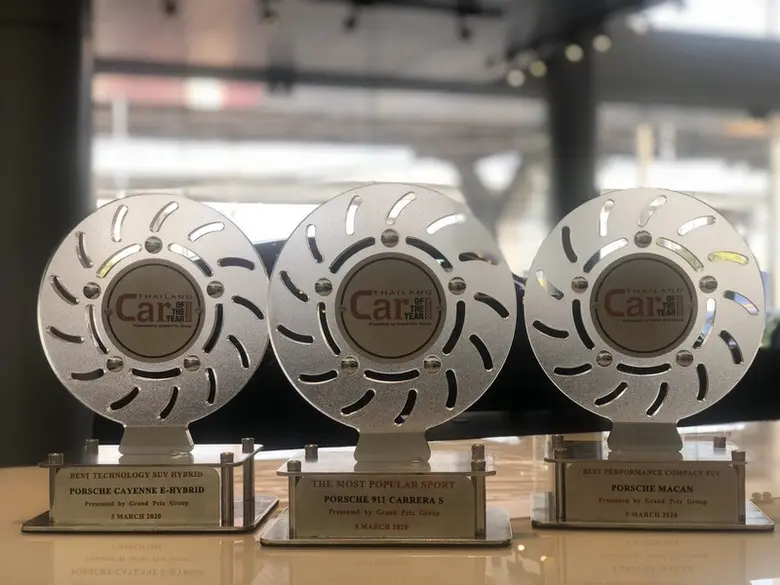 ผู้เชี่ยวชาญเรื่องยานยนต์การันตี ปอร์เช่คือรถสปอร์ตที่เต็มเปี่ยม ไปด้วยสมรรถนะและพละ กำลังอันยอดเยี่ยม