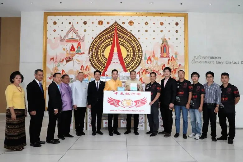 นายอิทธิพล คุณปลื้ม รัฐมนตรีว่าการกระทรวง...