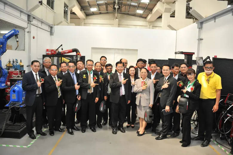 อาชีวะ ลงนามร่วมกับ บริษัท มิตรเจริญเคเบิลเวอร์คส์  พัฒนาบุคลากรงานเชื่อม