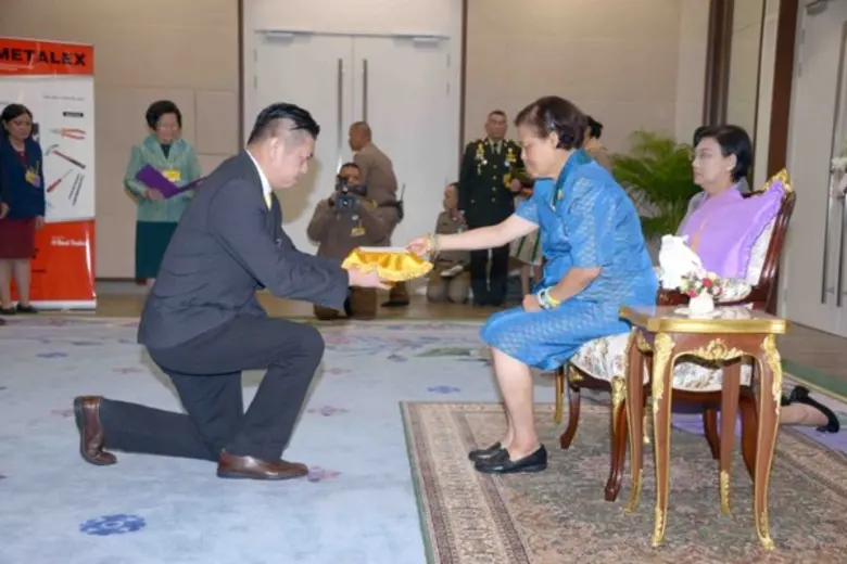 นายประภาส ตั้งอดุลย์รัตน์ ประธานเจ้าหน้าท...