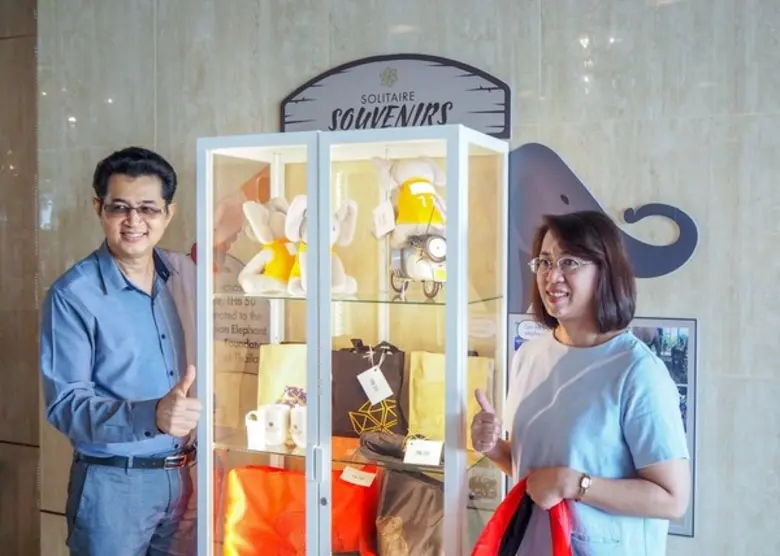 โรงแรมโซลิแทร์ กรุงเทพฯ มอบบริจาคเงินให้แก่ มูลนิธิช้างแห่งประเทศไทย เนื่องในวันช้างไทยประจำปี 63