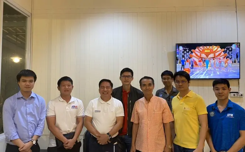 นายไชยยุทธ เลิศรุ้งพร (ที่ 3 จากขวา) ประธ...