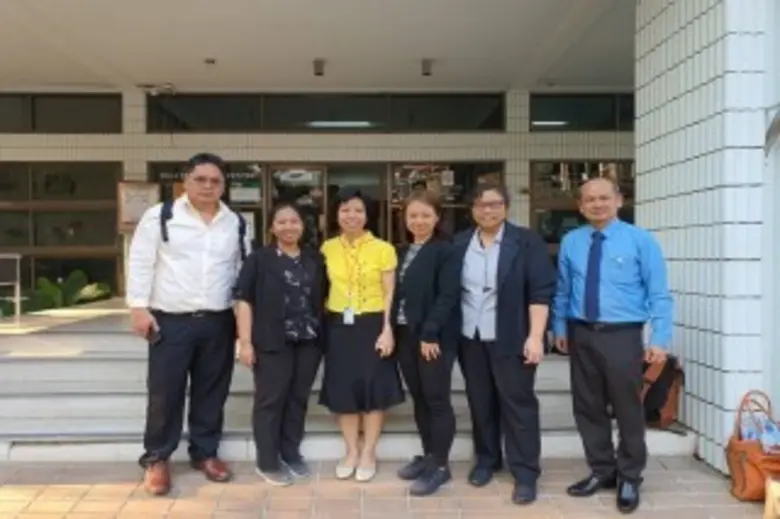 ผู้แทนกรมวิทยาศาสตร์บริการ นำโดย ดร.อมรพล...