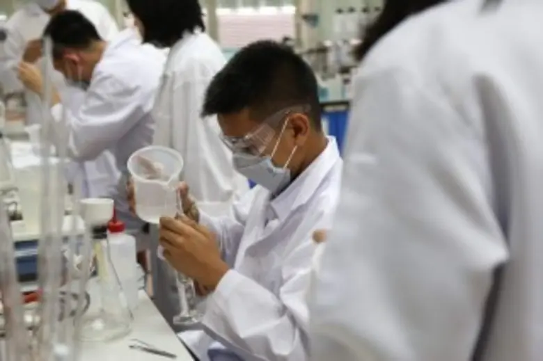 วศ.อว. เปิดห้องปฏิบัติการเคมี เสริมความรู้ นักวิจัยรุ่นเยาว์โรงเรียนเทพศิรินทร์