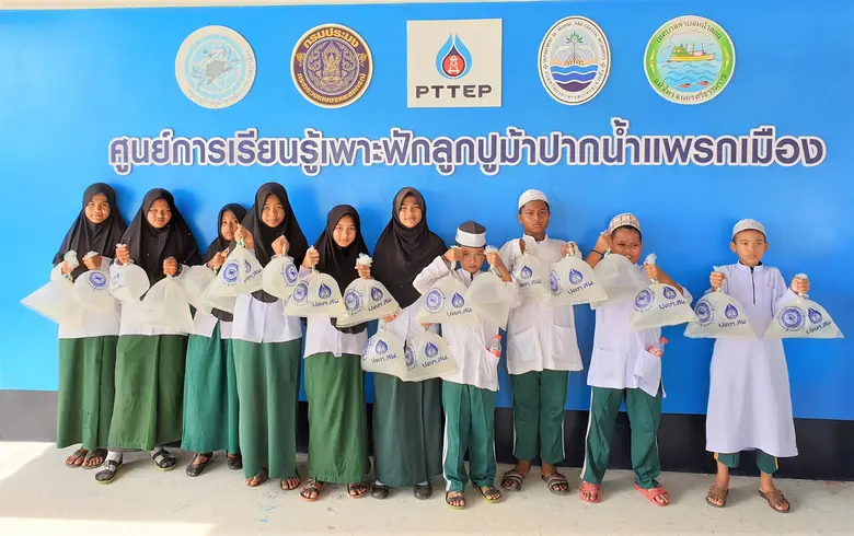 ปตท.สผ. ร่วมกับกลุ่มอนุรักษ์ปูม้าชายฝั่งป...