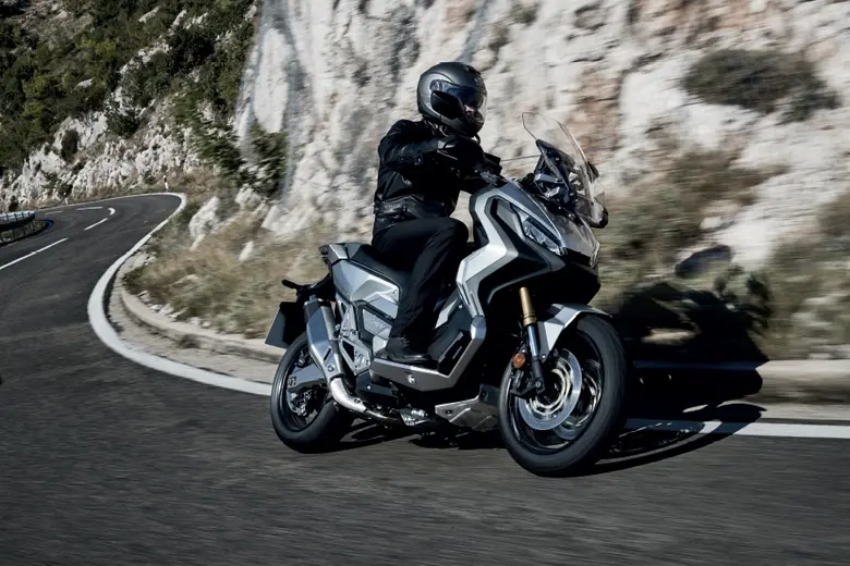 Honda X-ADV สุดยอดบิ๊กสกู๊ตเตอร์สายพันธุ์...