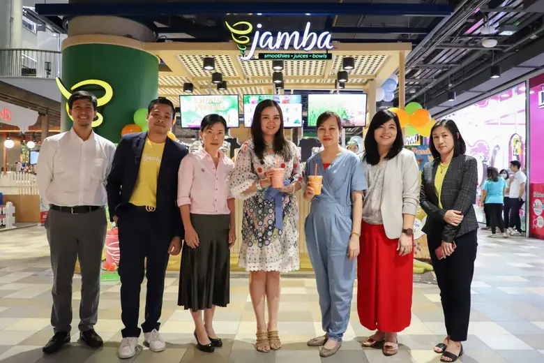 ดร.อุษณีย์ มหากิจศิริ ลีโอณีโอ ประธานบริษัท คิง ออฟ...