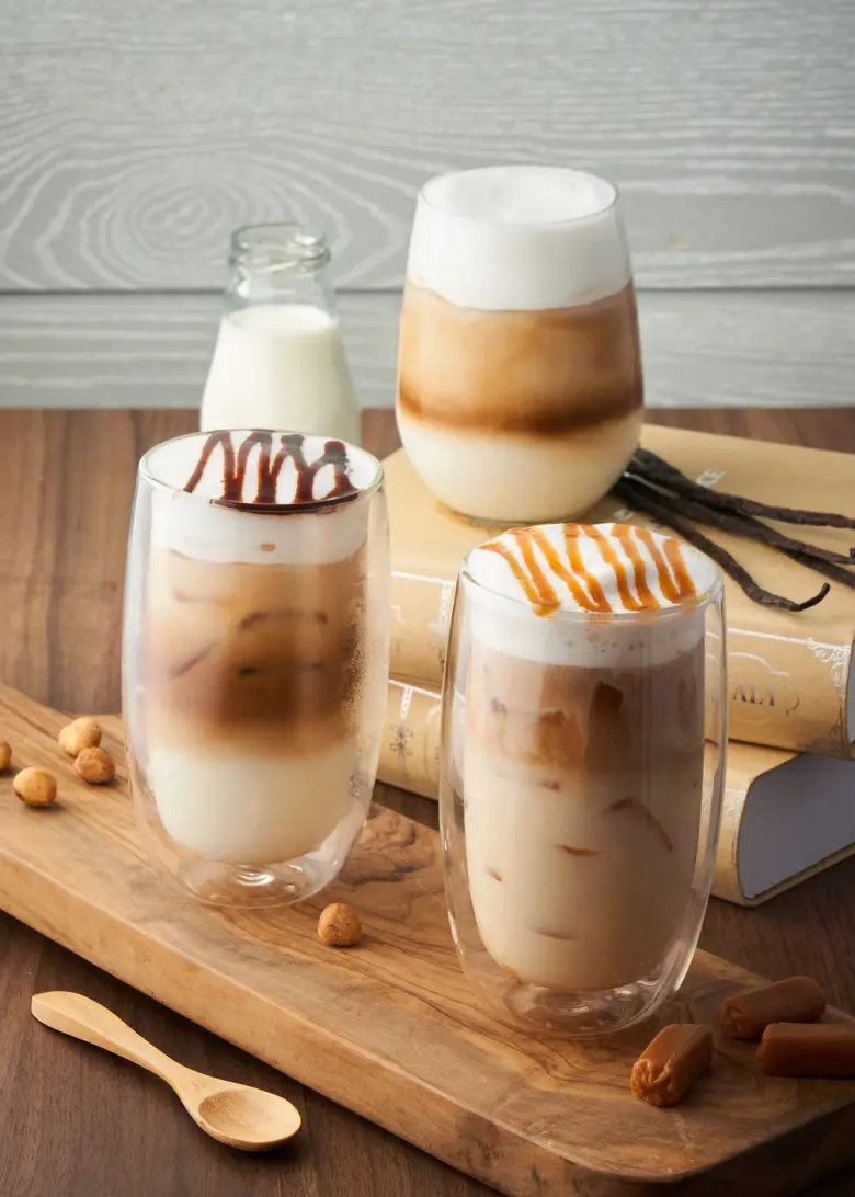 เดอะ คอฟฟี่ คลับ ออล-เดย์คาเฟ่ยอดนิยมสัญช...