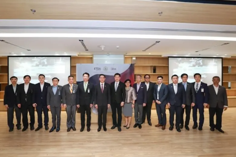 นายพุทธิพงษ์ ปุณณกันต์ รัฐมนตรีว่าการกระท...