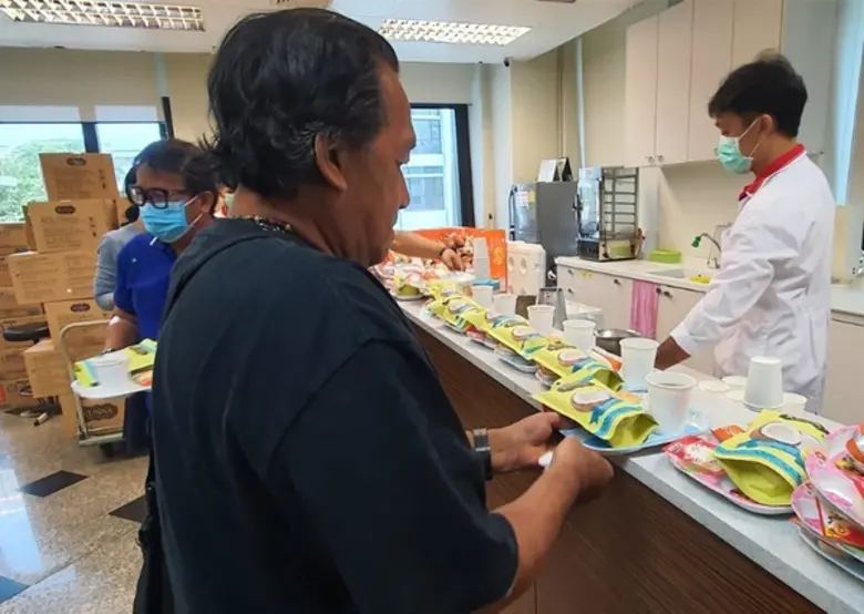 คันนา ร่วมแรงส่งหน้ากากอนามัยให้มูลนิธิรามาธิบดีฯ และขนมคันนาช่วยผลักดันยอดผู้บริจาคโลหิตสภากาชาดไทย