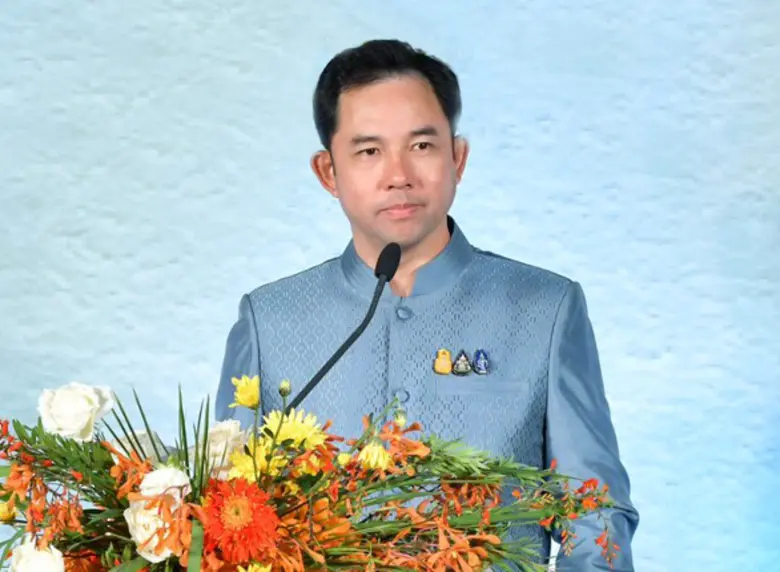 นายอิทธิพล คุณปลื้ม รัฐมนตรีว่ากระทรวงวัฒ...