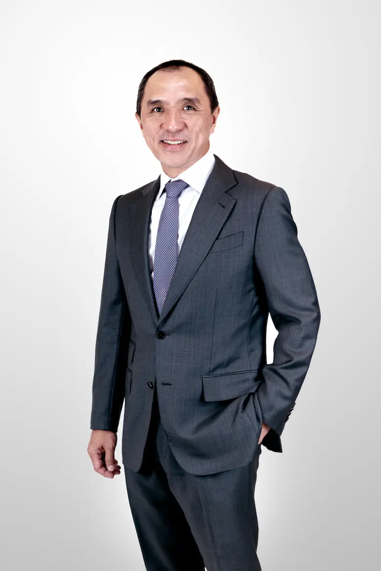 นายยุทธพล ลาภละมูล กรรมการผู้จัดการ บริษั...