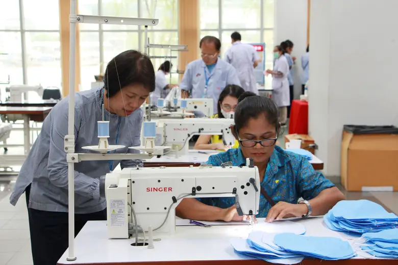 นายกิตติพงศ์ กนกวิไลรัตน์ กรรมการผู้จัดกา...