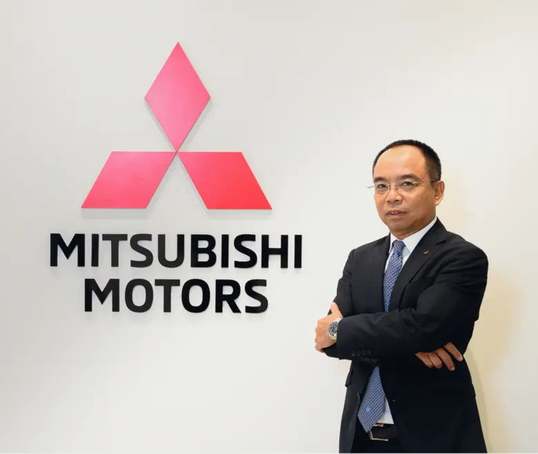 นายเอกอธิ รัตนอารี กรรมการรองผู้จัดการใหญ...