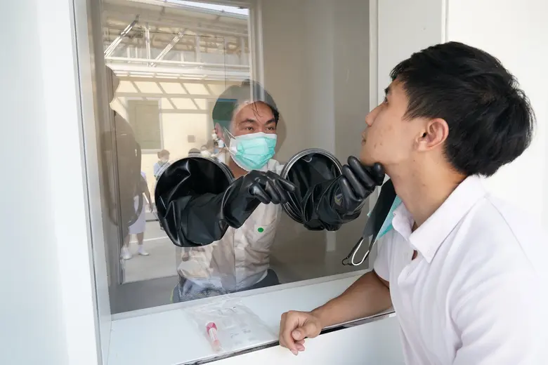 เผยโฉมนวัตกรรมห้องคัดกรองและตรวจผู้เสี่ยงติดโควิด-19 ติดตั้งเสร็จใน 2 วัน พร้อมใช้งานแห่งแรกที่ รพ.ราชวิถี