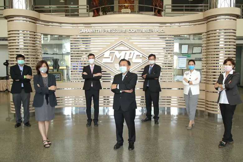 นายวินัย วิทวัสการเวช (กลาง) ประธานกรรมกา...