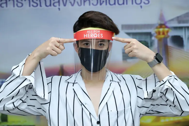 พนักงานเซ็นทรัลพัฒนาทั่วประเทศ ร่วมใจทำหน้ากาก Face Shield กว่า 60,000 ชิ้น ส่งมอบบุคลากรทางการแพทย์ให้กำลังใจฮีโร่สู้โควิด-19