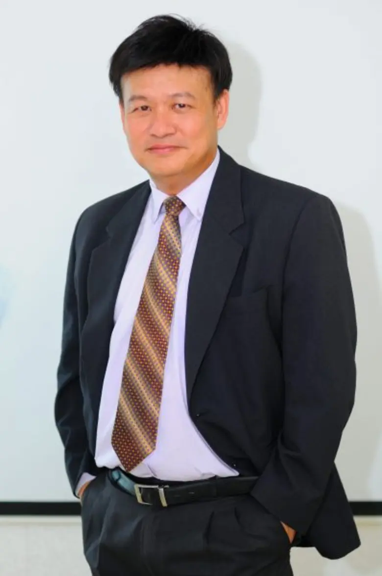 “สมพงษ์ กังสวิวัฒน์” บอสใหญ่ บมจ.คอมมิวนิ...