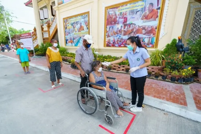 วัดศาลาปูนวรวิหาร เปิดโรงทานต้านโควิด