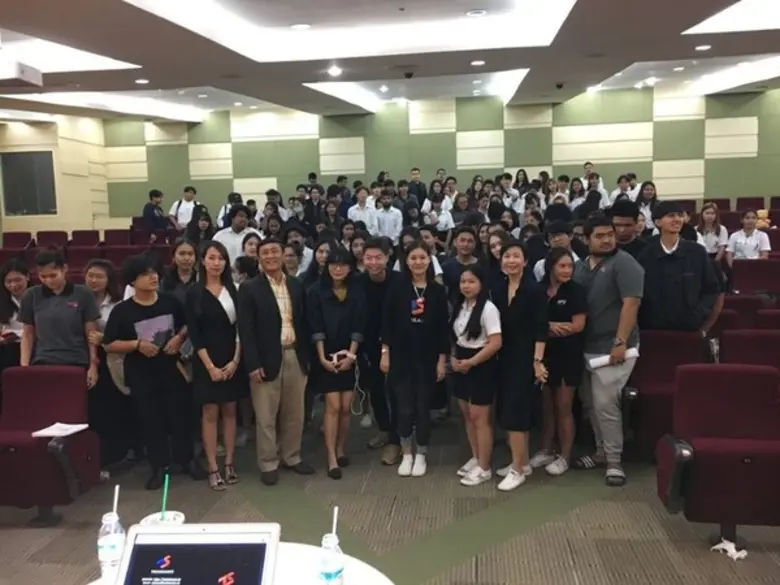 “Young Startup ถอดรหัสความสำเร็จ สำหรับคน Gen Z”