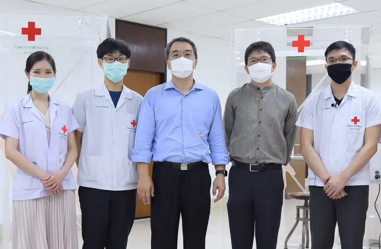 จำนวนผู้ป่วยที่ติดเชื้อ COVID-19 มีแนวโน้...